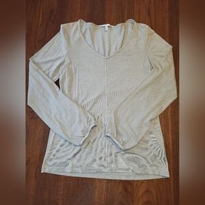 Victoria's Secret Women's Tan V-Neck Lightweight Longsleeved Top Large